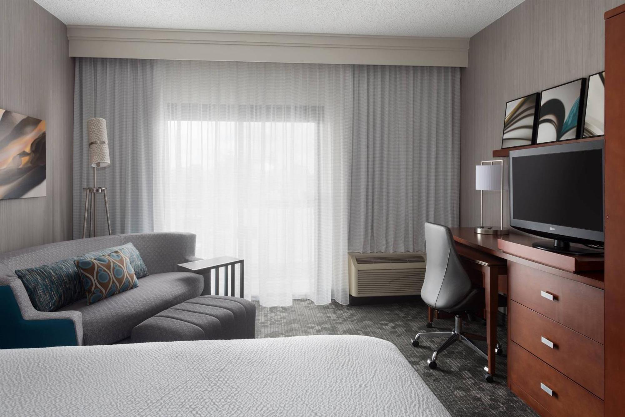 Hotel Courtyard Syracuse Carrier Circle East Syracuse Esterno foto