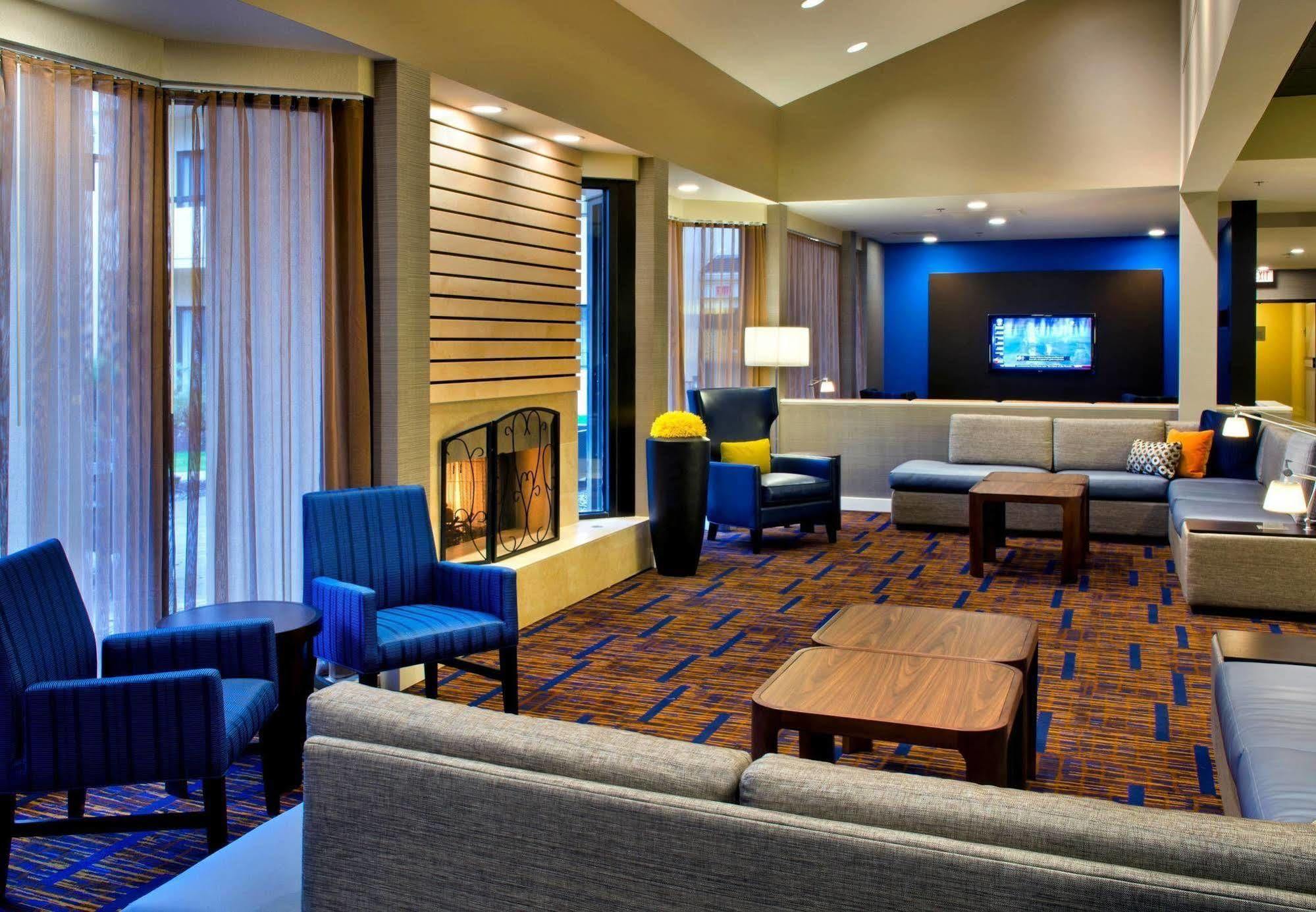 Hotel Courtyard Syracuse Carrier Circle East Syracuse Esterno foto