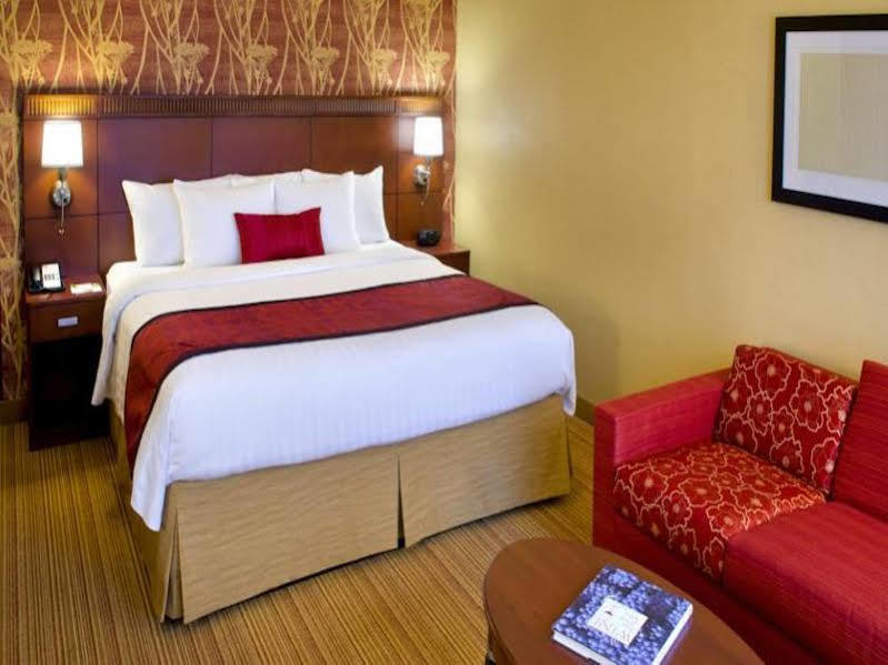 Hotel Courtyard Syracuse Carrier Circle East Syracuse Esterno foto